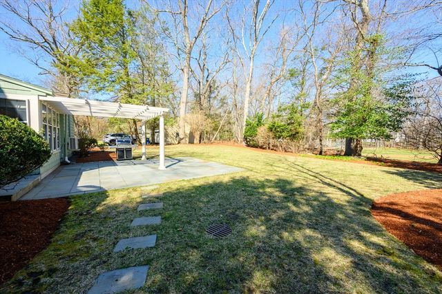 32 Columbine Rd, Milton, MA 02186