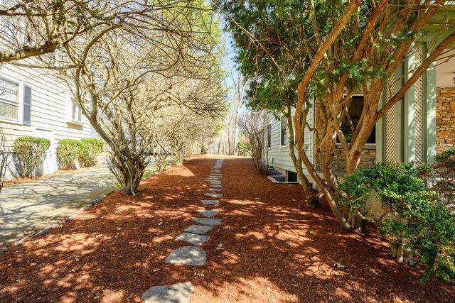 32 Columbine Rd, Milton, MA 02186