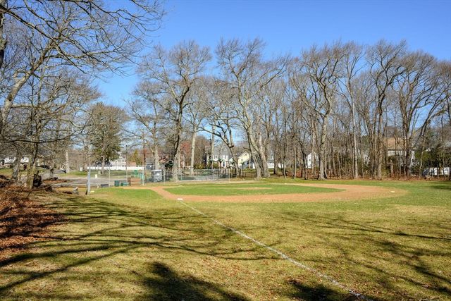 32 Columbine Rd, Milton, MA 02186