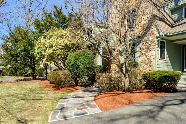 32 Columbine Rd, Milton, MA 02186