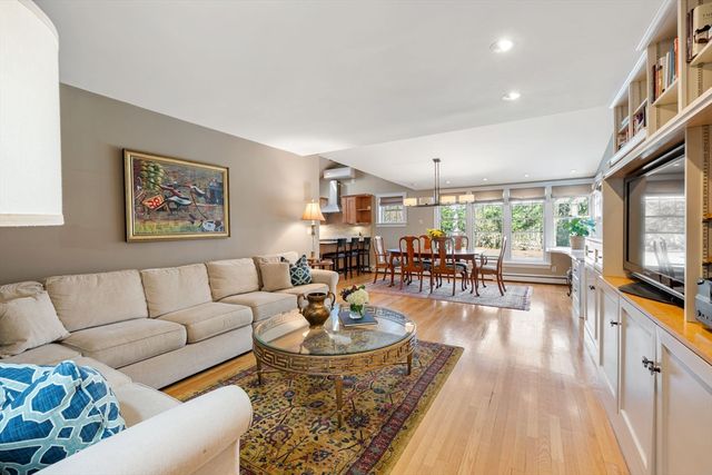 32 Columbine Rd, Milton, MA 02186