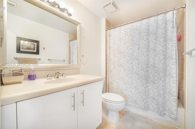 7910 Harbor Island Dr 801, North Bay Village, FL 33141