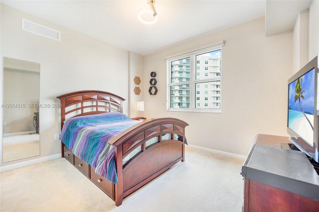 7910 Harbor Island Dr 801, North Bay Village, FL 33141