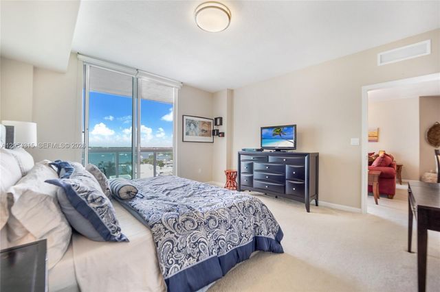7910 Harbor Island Dr 801, North Bay Village, FL 33141