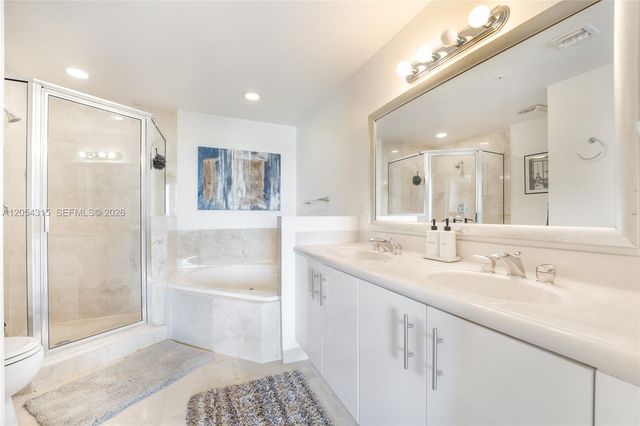 7910 Harbor Island Dr 801, North Bay Village, FL 33141