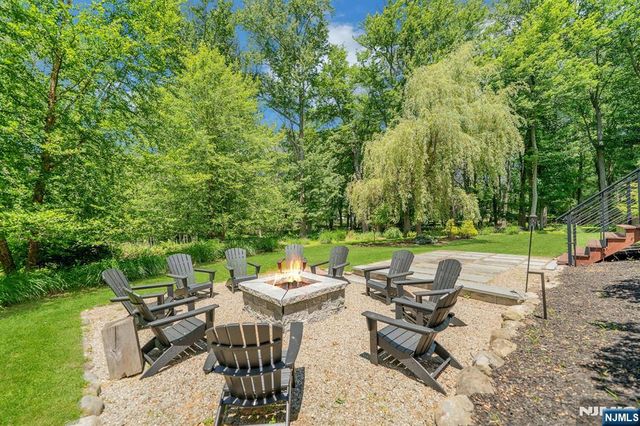 176 Edson Terrace, Franklin Lakes, NJ 07417