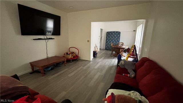675 E 127th Street, Cleveland, OH 44108