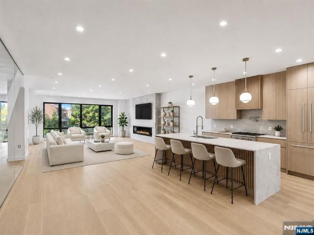 188 Prospect Street, Fort Lee, NJ 07024