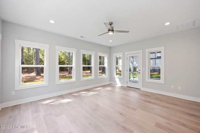 4089 Country Garden Lane, Southport, NC 28461