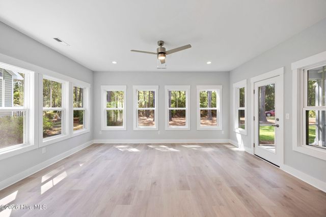 4089 Country Garden Lane, Southport, NC 28461