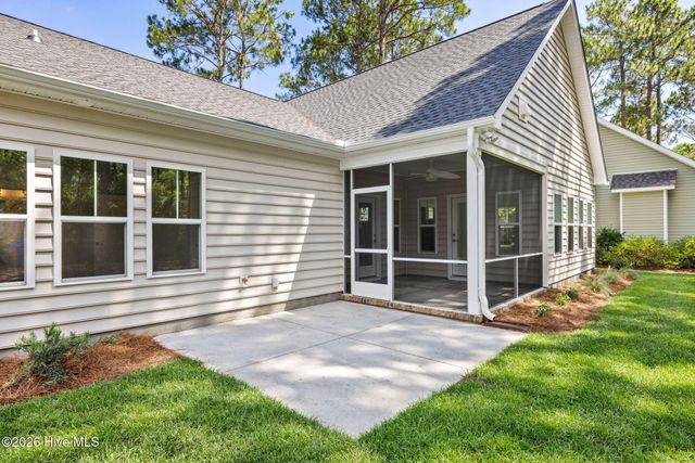 4089 Country Garden Lane, Southport, NC 28461