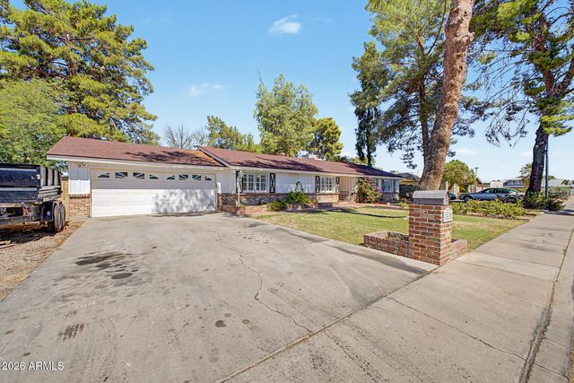1518 N 24TH Street, Mesa, AZ 85213