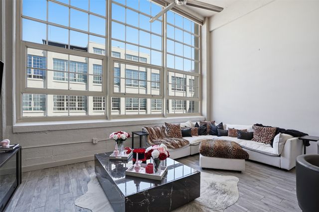 2600 W 7th Street 1707, Fort Worth, TX 76107