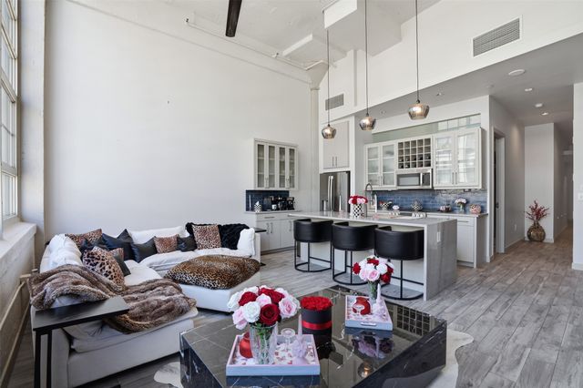 2600 W 7th Street 1707, Fort Worth, TX 76107