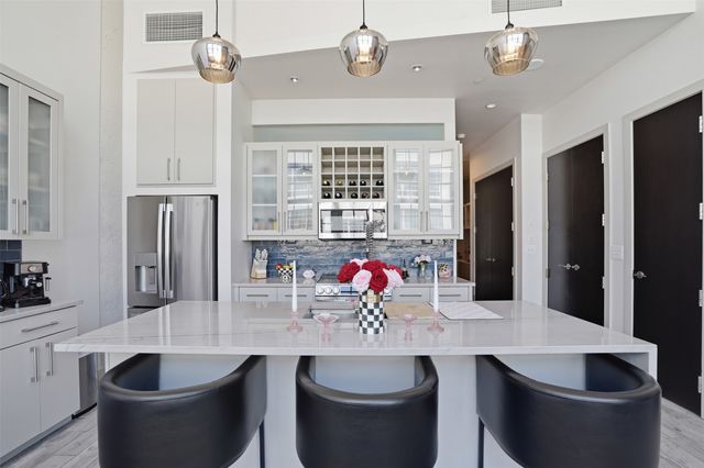 2600 W 7th Street 1707, Fort Worth, TX 76107