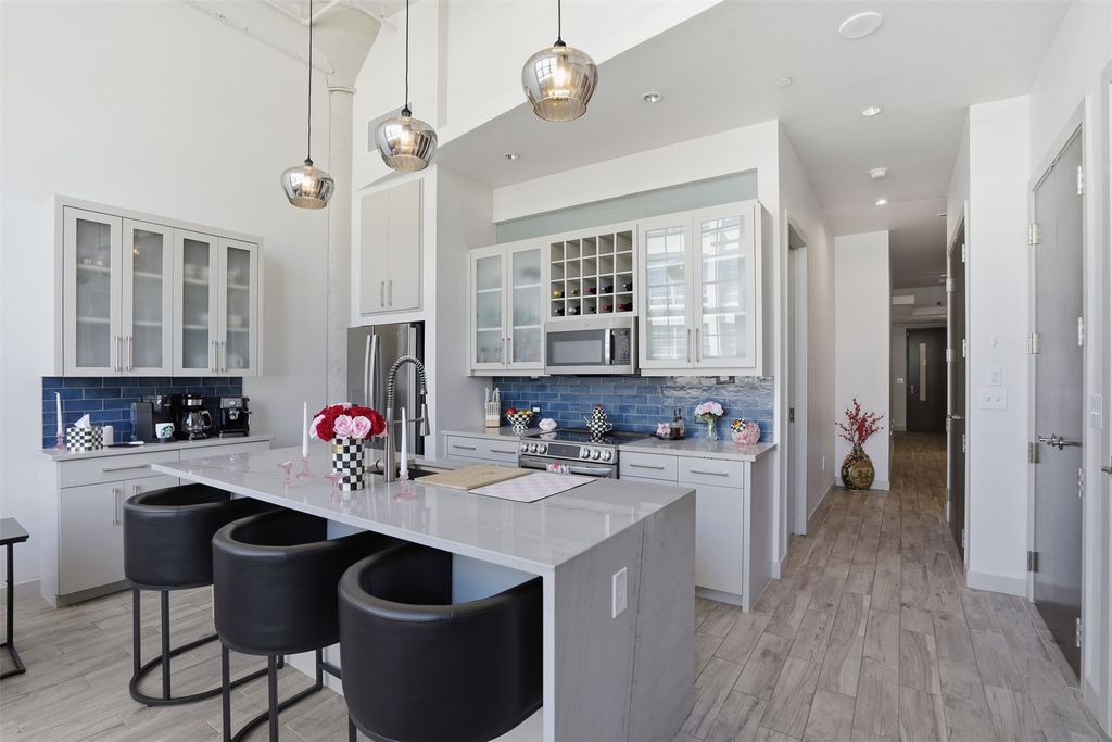 2600 W 7th Street 1707, Fort Worth, TX 76107