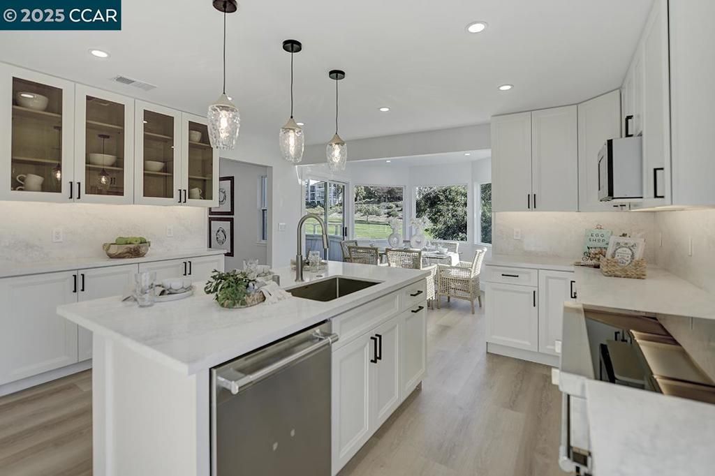 618 Terra California Dr 3, Walnut Creek, CA 94595