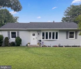 26 ELINOR AVE, Stratford, NJ 08084