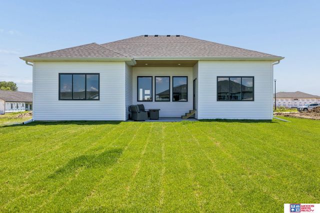 8100 Sasha Avenue, Lincoln, NE 68516