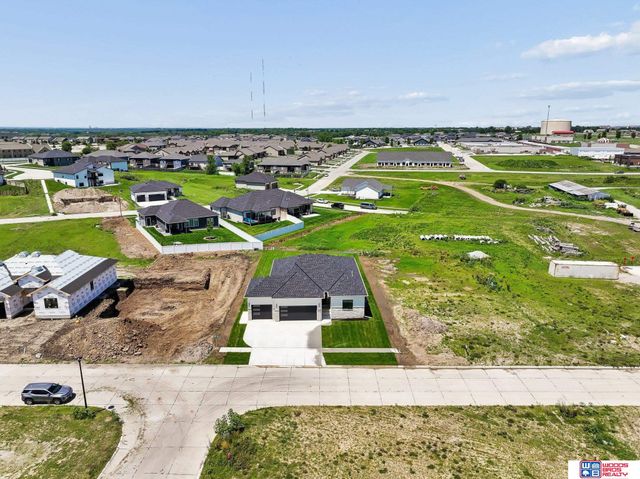 8100 Sasha Avenue, Lincoln, NE 68516