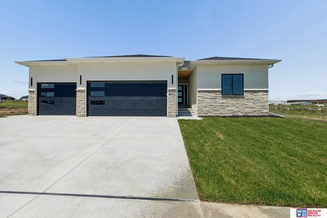 8100 Sasha Avenue, Lincoln, NE 68516