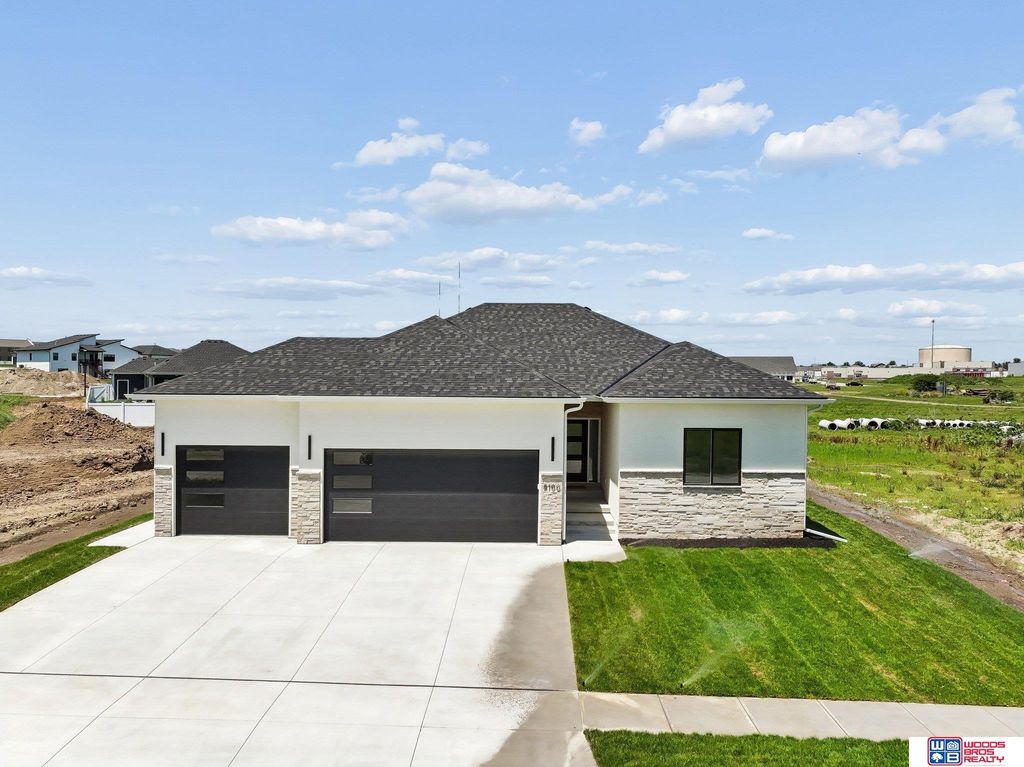 8100 Sasha Avenue, Lincoln, NE 68516