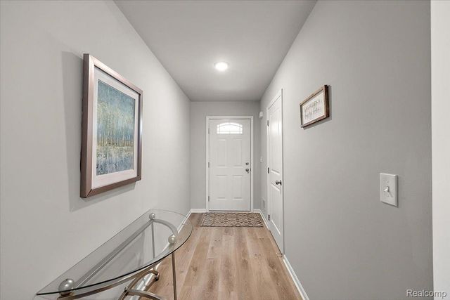 28140 DeLano Drive Unit 9I, New Baltimore, MI 48051