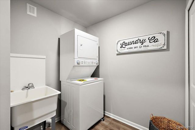 28140 DeLano Drive Unit 9I, New Baltimore, MI 48051