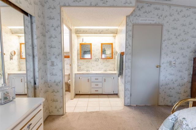 4135 ROLLING OAKS DRIVE, Winter Haven, FL 33880