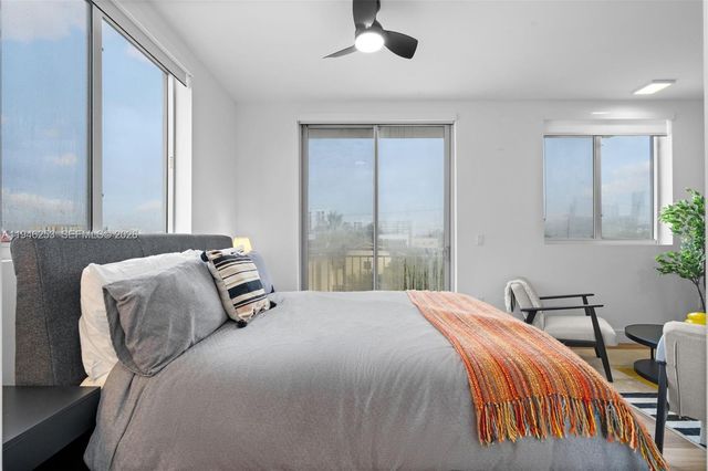 650 SW 1st St 305, Miami, FL 33130