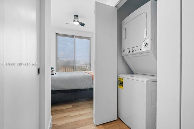 650 SW 1st St 305, Miami, FL 33130