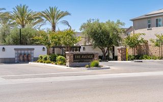 6294 E Riesling Drive E, Fresno, CA 93727