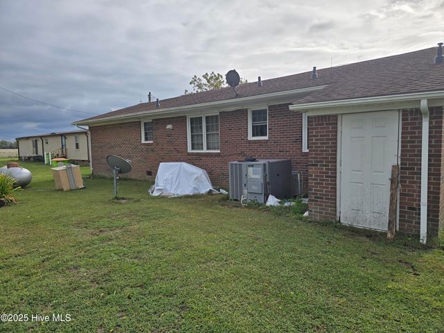 38827 Nc 903, Scotland Neck, NC 27874