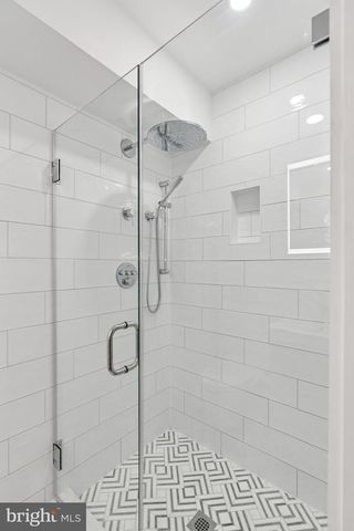 422 N UNION ST, Alexandria, VA 22314