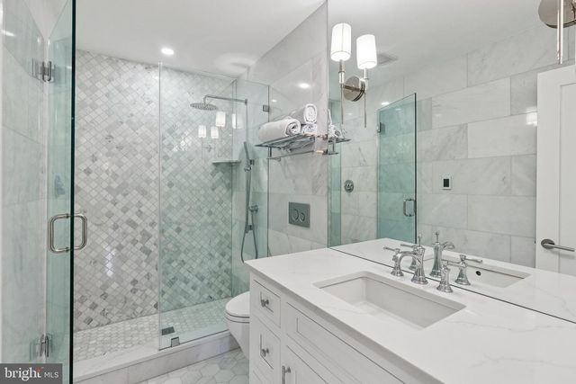 422 N UNION ST, Alexandria, VA 22314