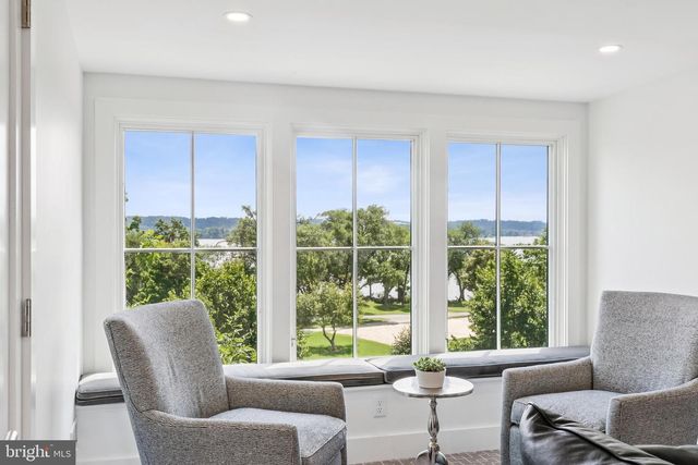 422 N UNION ST, Alexandria, VA 22314