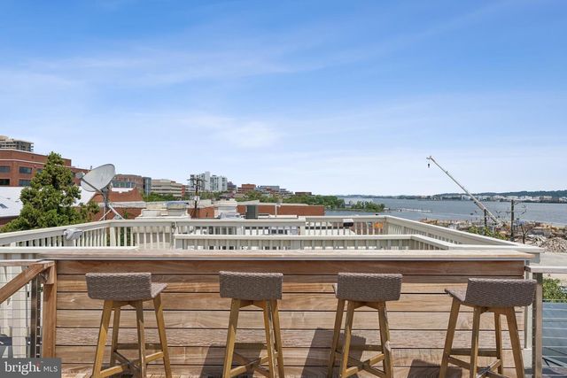 422 N UNION ST, Alexandria, VA 22314