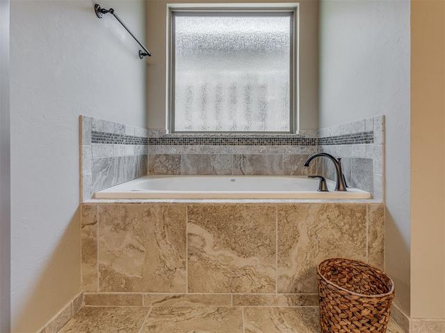 2541 Riven Rock Road, Edmond, OK 73034