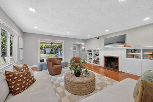 230 Meister Way, Sacramento, CA 95819