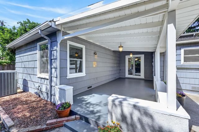 230 Meister Way, Sacramento, CA 95819
