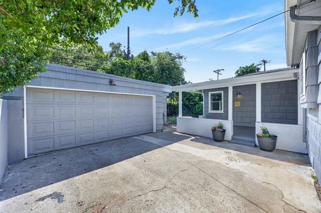 230 Meister Way, Sacramento, CA 95819