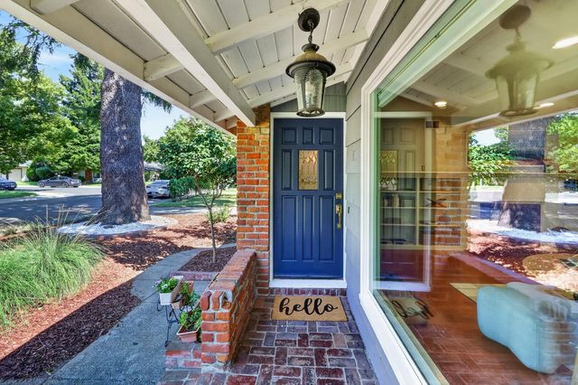 230 Meister Way, Sacramento, CA 95819