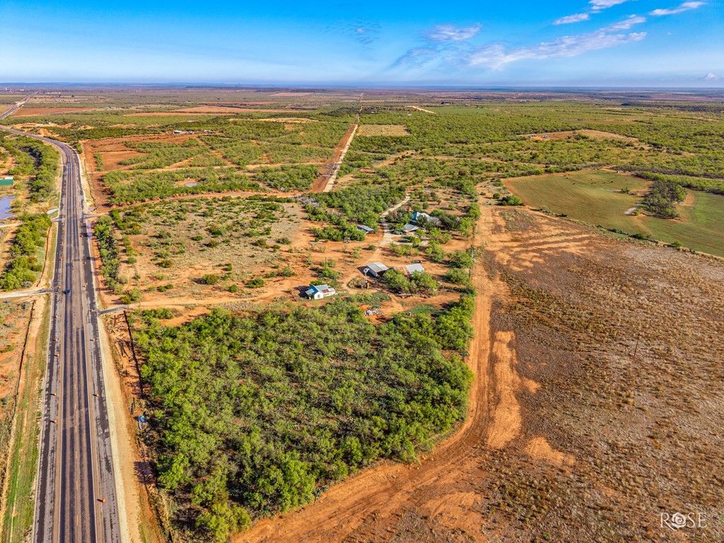 Image 22 of property listing at 201 Ratliff Road, Bronte, TX 76933