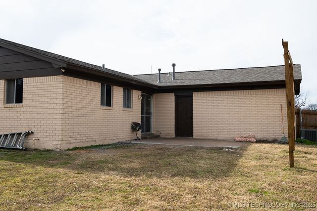 2203 S 124th East Avenue, Tulsa, OK 74129