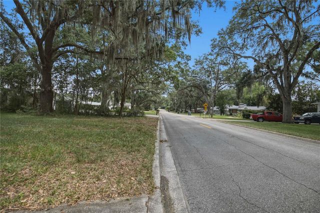 1748 SE 5TH STREET, Ocala, FL 34471
