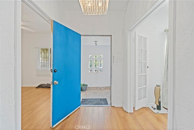 1637 W 37th Street, Los Angeles, CA 90018