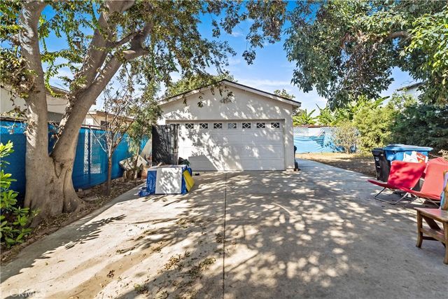 1637 W 37th Street, Los Angeles, CA 90018