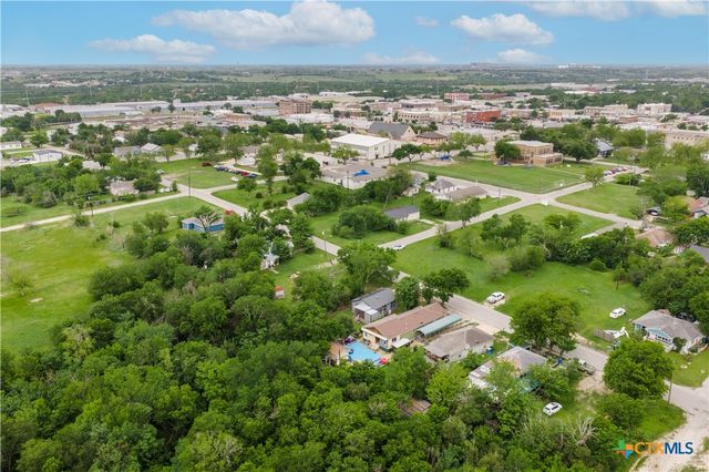 604 Burkett St, Taylor, TX 76574