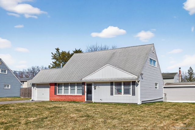 38 Dunwoodie Drive, Kingston, NY 12401