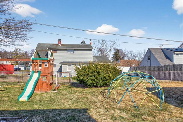 38 Dunwoodie Drive, Kingston, NY 12401